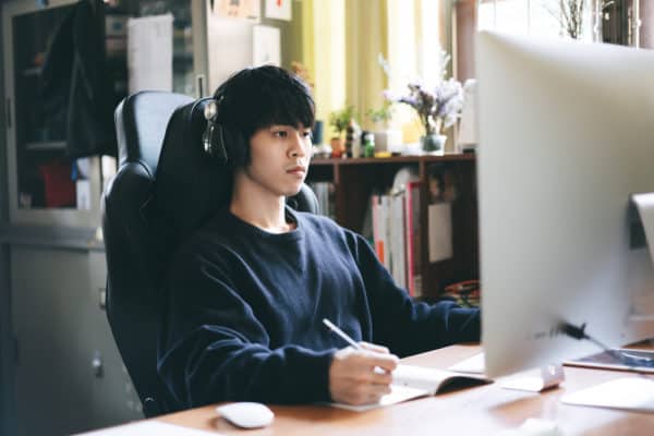 Surviving college distance learning during the pandemic: a cybersecurity guide