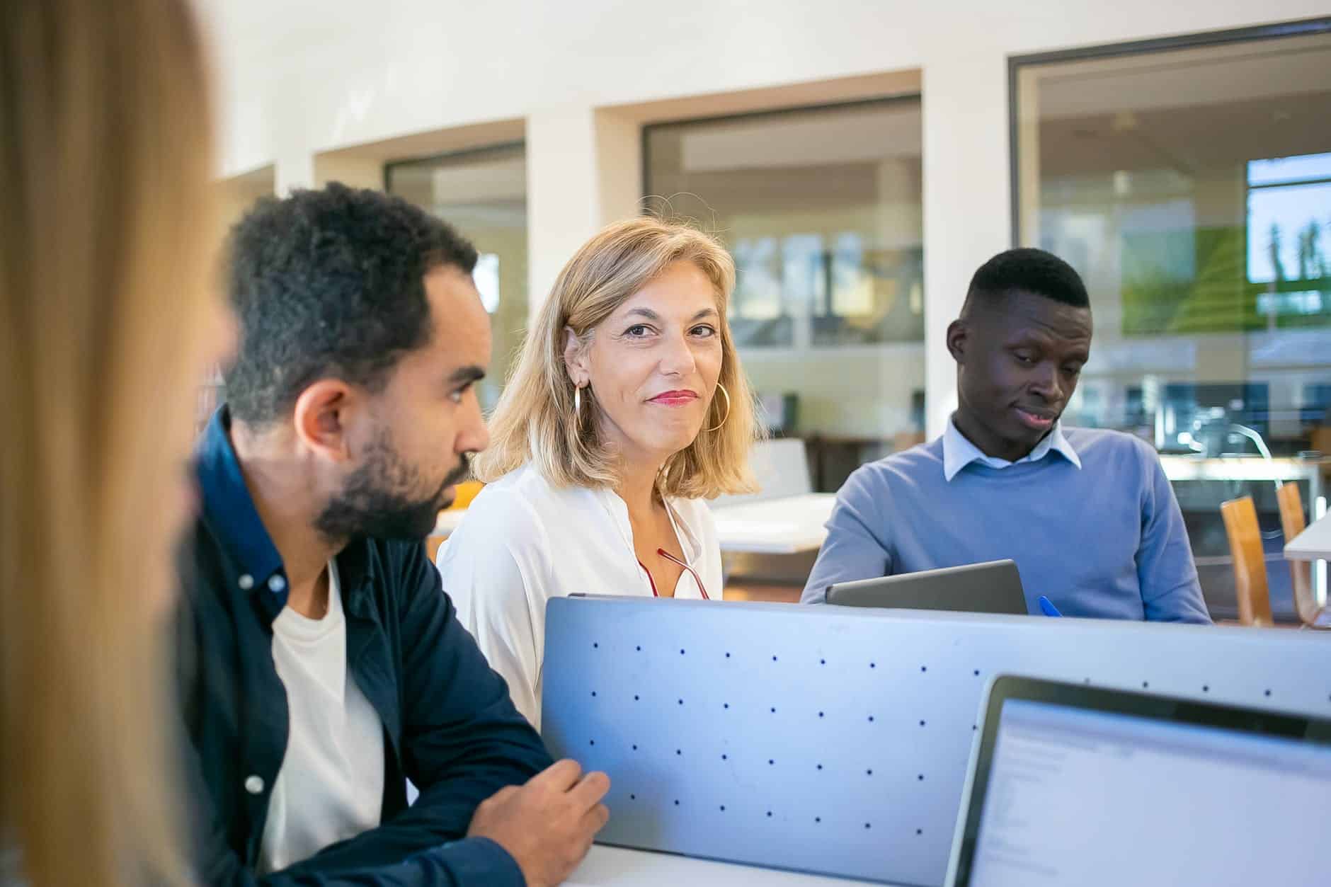The debate on student evaluations of teaching: global convergence confronts higher education traditions